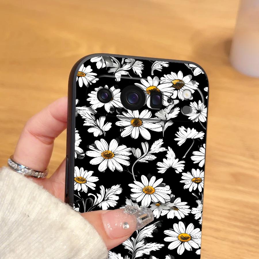 Monochrome Daisy Funda Phone C - Google Pixel 9 Pro review and price