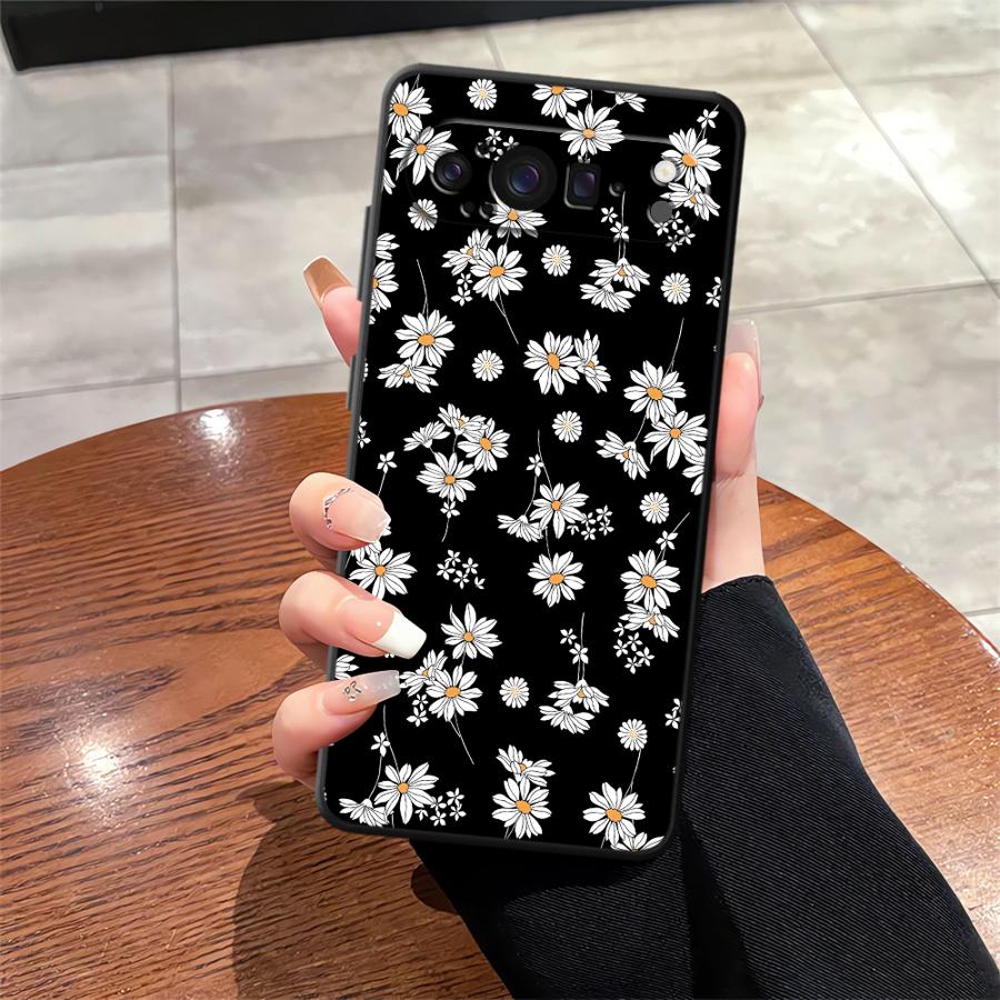 Monochrome Daisy Funda Phone C - Google Pixel 9 Pro review and price
